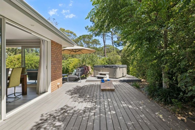 Photo of property in 70 Pohutukawa Parade, Riverhead, 0820