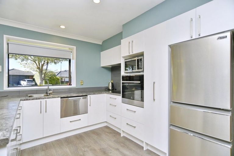 Photo of property in 17 Mounter Avenue, Northwood, Christchurch, 8051