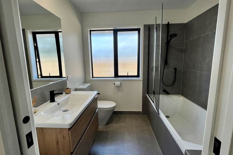 Photo of property in 7 Maraeariki Avenue, Orewa, 0931