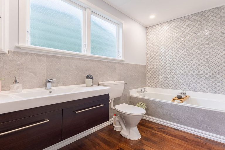 Photo of property in 55 Michael Road, Paraparaumu Beach, Paraparaumu, 5032