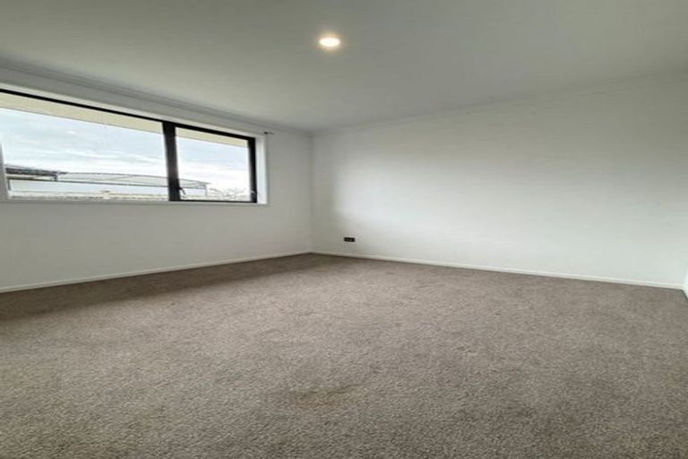Photo of property in 11 Tauroa Drive, Tuakau, 2121