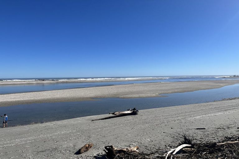 Photo of property in 11 Fox Moth Drive, Haast, 7886