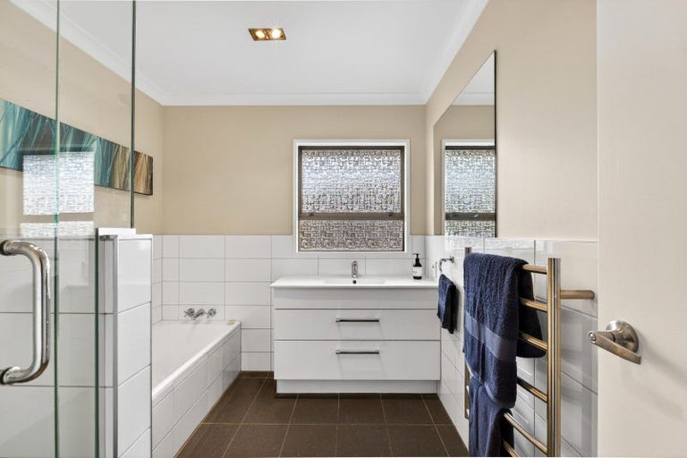 Photo of property in 9 Durham Drive, Havelock North, 4130
