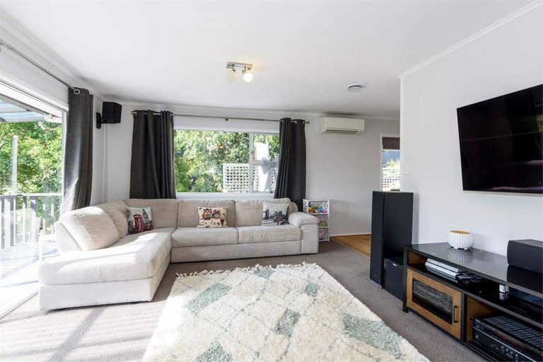 Photo of property in 57 Redwood Drive, Massey, Auckland, 0614