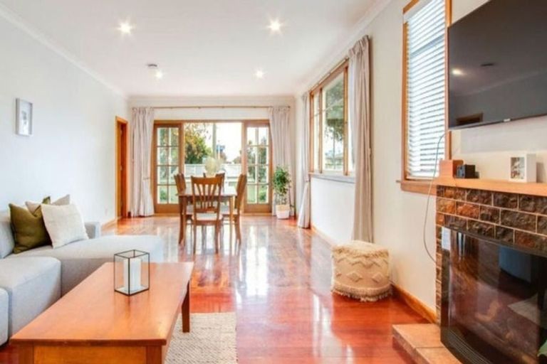Photo of property in 215 Park Road North, Parkvale, Hastings, 4122