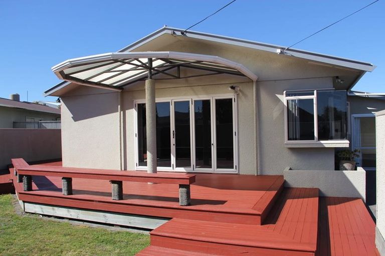 Photo of property in 16 Lee Street, Whitianga, 3510