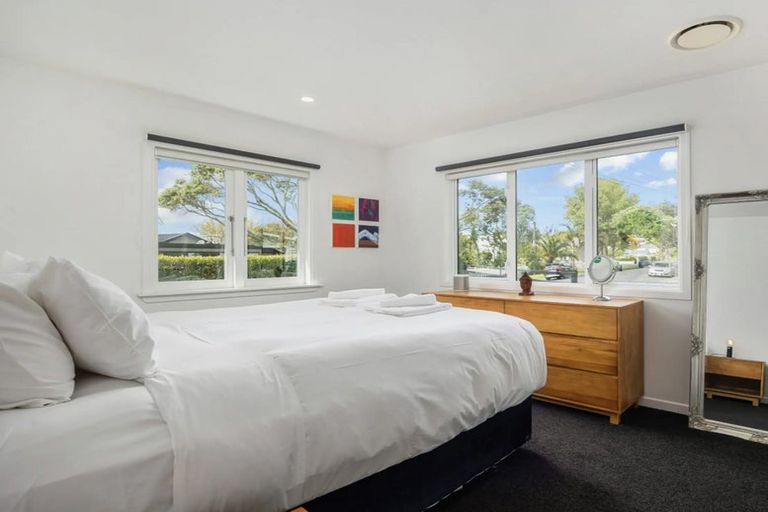 Photo of property in 28 Alfred Street, Northcote Point, Auckland, 0627