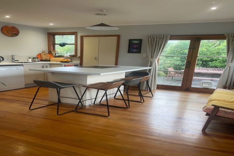 Photo of property in 25 Lyndfield Lane, Newlands, Wellington, 6037