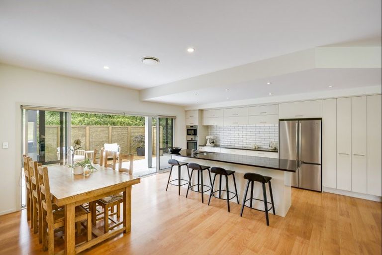 Photo of property in 143 Kent Terrace, Taradale, Napier, 4112