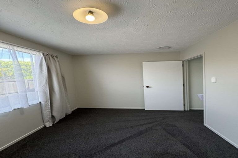 Photo of property in 128a Inwoods Close, Parklands, Christchurch, 8083