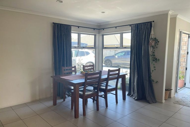 Photo of property in 10 Sophies Way, Papamoa Beach, Papamoa, 3118