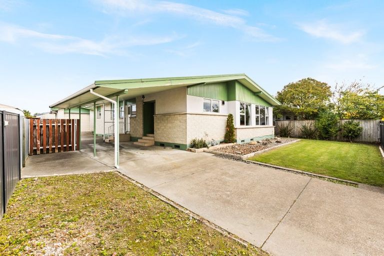 Photo of property in 35 Coventry Avenue, Tamatea, Napier, 4112