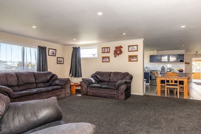 Photo of property in 29 Romilly Street, Westport, 7825