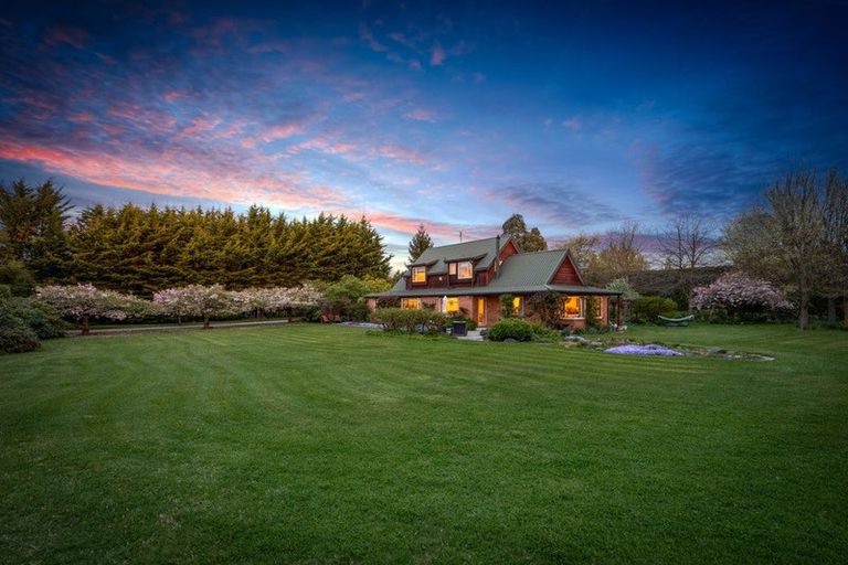 Photo of property in 87 Halkett Road, West Melton, Christchurch, 7676