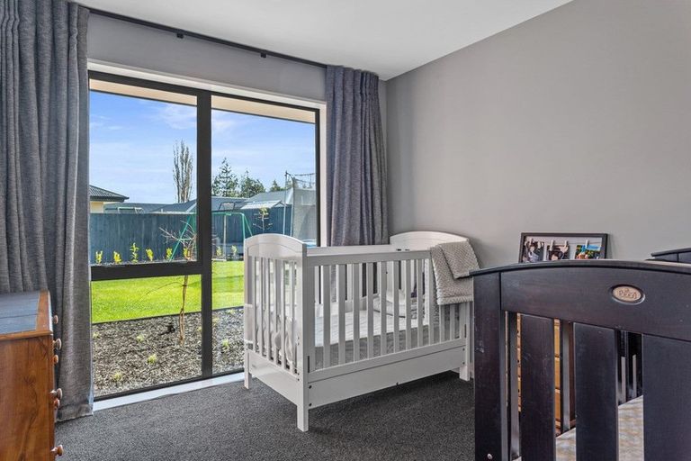 Photo of property in 25 Fearne Drive, Woodend, 7610