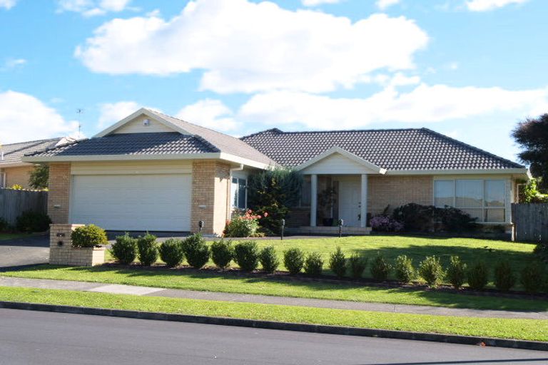 Photo of property in 37 Tarnica Road, Northpark, Auckland, 2013