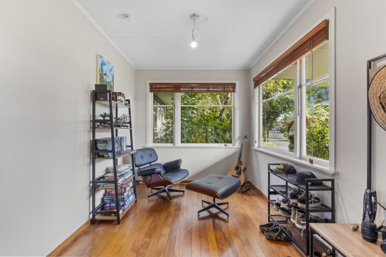 Photo of property in 27 Waterloo Crescent, Hokowhitu, Palmerston North, 4410