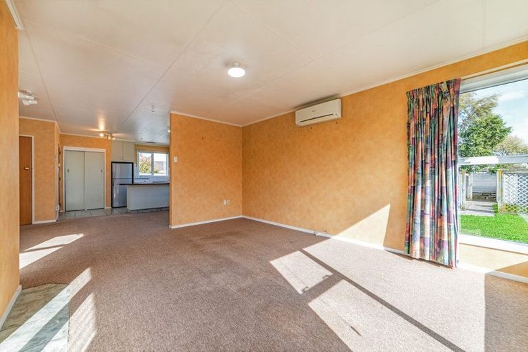 Photo of property in 18 Acacia Street, Kelvin Grove, Palmerston North, 4414
