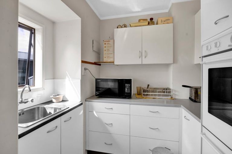 Photo of property in 16 Ropata Street, Hawera, 4610