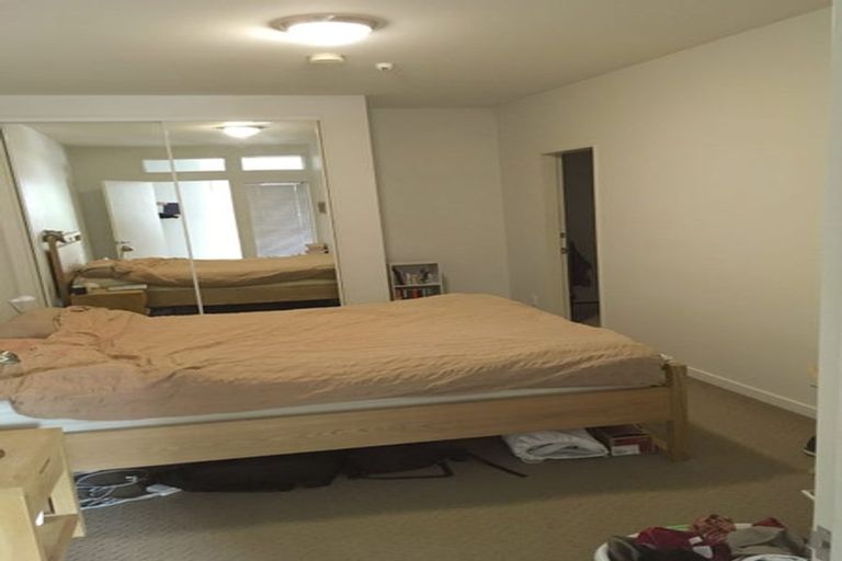 Photo of property in Budget Car Rental, 2/81 Ghuznee Street, Te Aro, Wellington, 6011