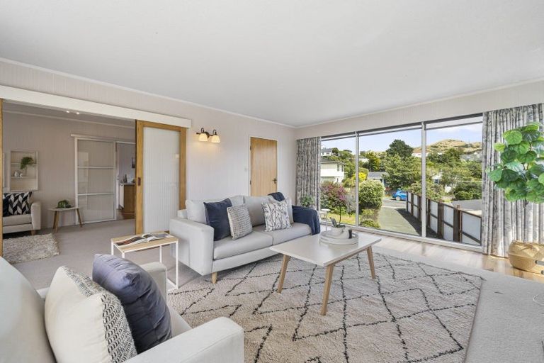 Photo of property in 32 Cranwell Street, Churton Park, Wellington, 6037
