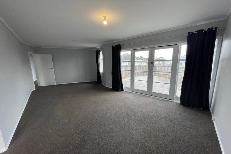 Photo of property in 12 Jenkins Place, Manurewa East, Auckland, 2102