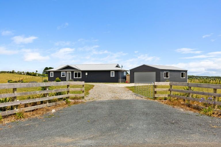 Photo of property in 11 Leith Road, Okato, New Plymouth, 4374