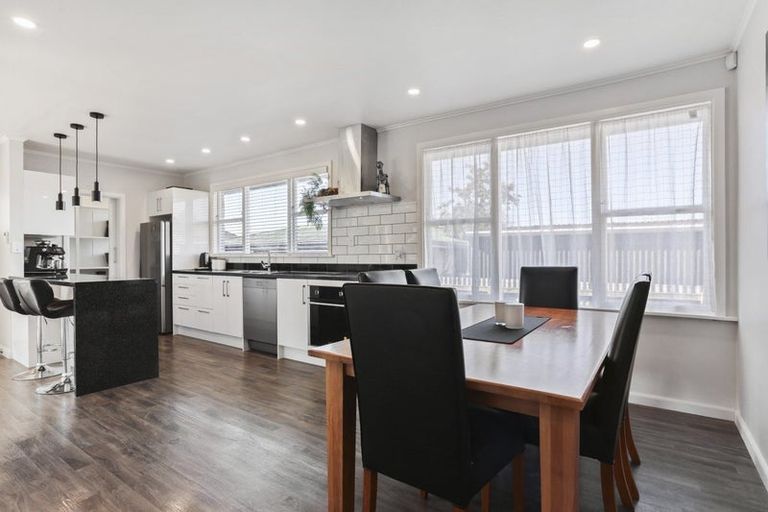 Photo of property in 82 East Belt, Rangiora, 7400