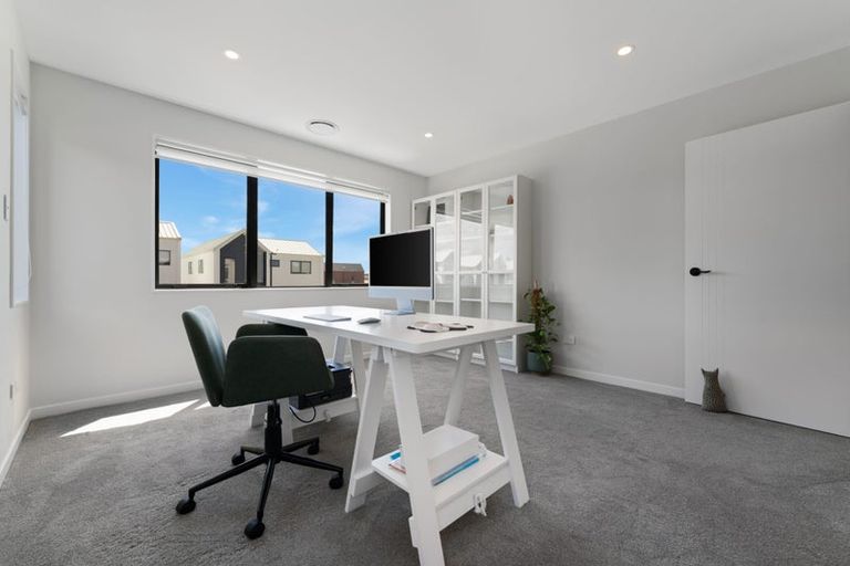 Photo of property in 2 Pukeko Road, Hobsonville, Auckland, 0616