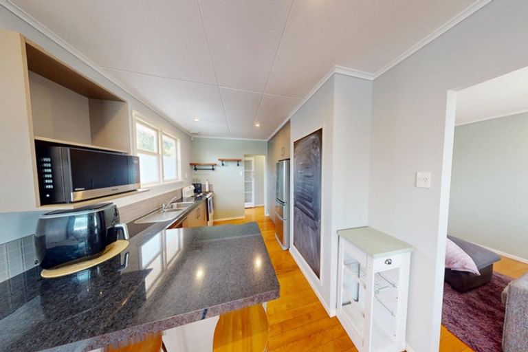 Photo of property in 11 Lewis Place, Highbury, Palmerston North, 4412