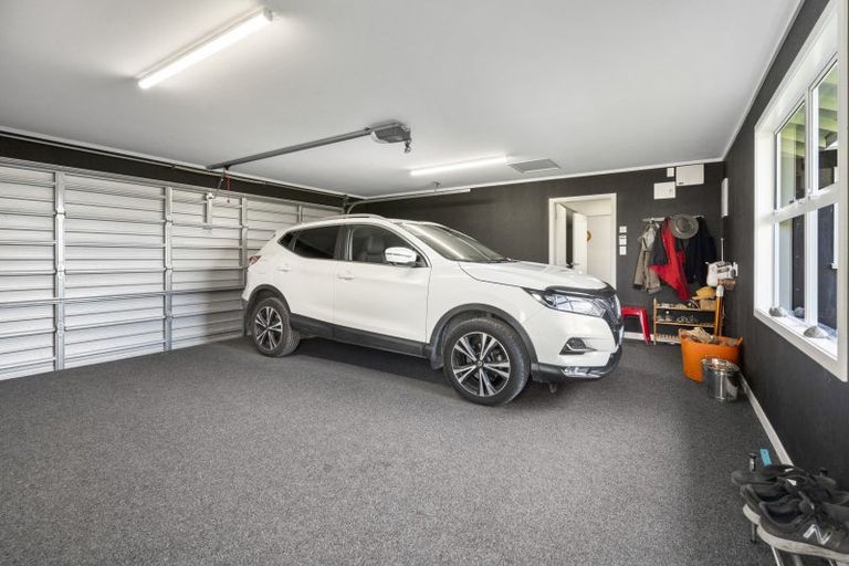 Photo of property in 172 Hendersons Line, Kelvin Grove, Palmerston North, 4470