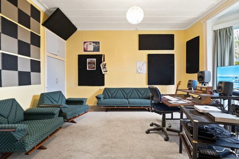 Photo of property in 108 Eglinton Road, Mornington, Dunedin, 9011