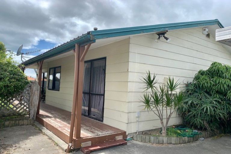 Photo of property in 2/38 Townshend Crescent, Greenmeadows, Napier, 4112