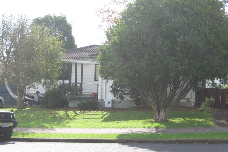 Photo of property in 61 Priestley Drive, Bucklands Beach, Auckland, 2014