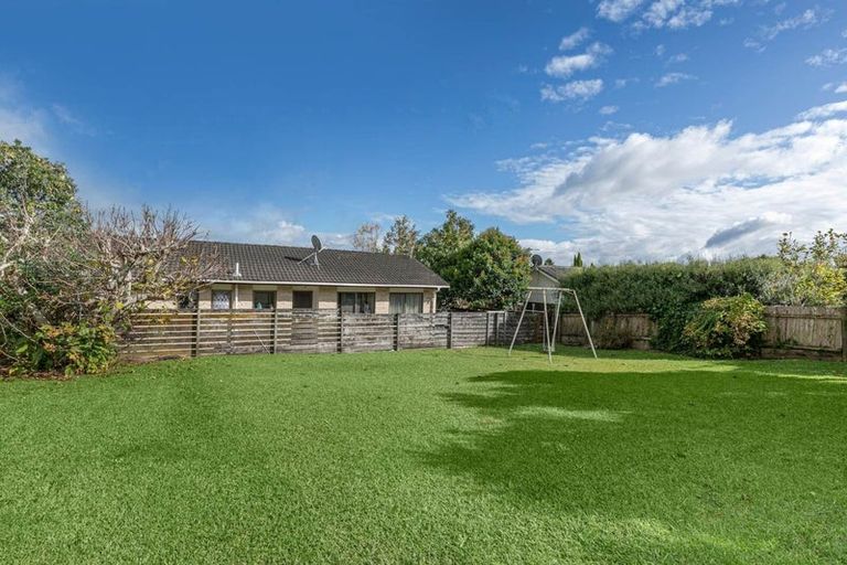 Photo of property in 40 Sunnyfield Crescent, Glenfield, Auckland, 0629