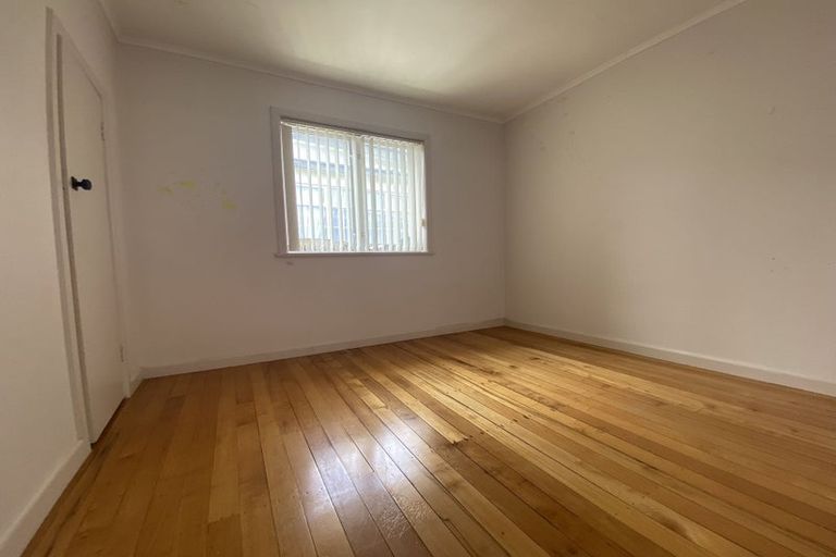 Photo of property in 1/40 Savoy Road, Glen Eden, Auckland, 0602