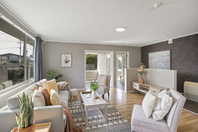 Photo of property in 3 Tui Road, Raumati Beach, Paraparaumu, 5032