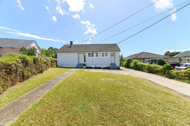 Photo of property in 11 Hill Crescent, New Lynn, Auckland, 0600