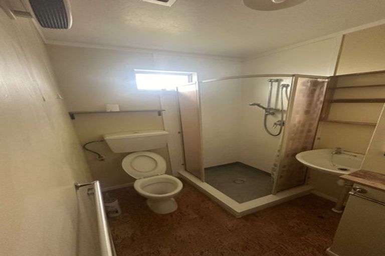 Photo of property in 1/2 Cathie Place, Karori, Wellington, 6012