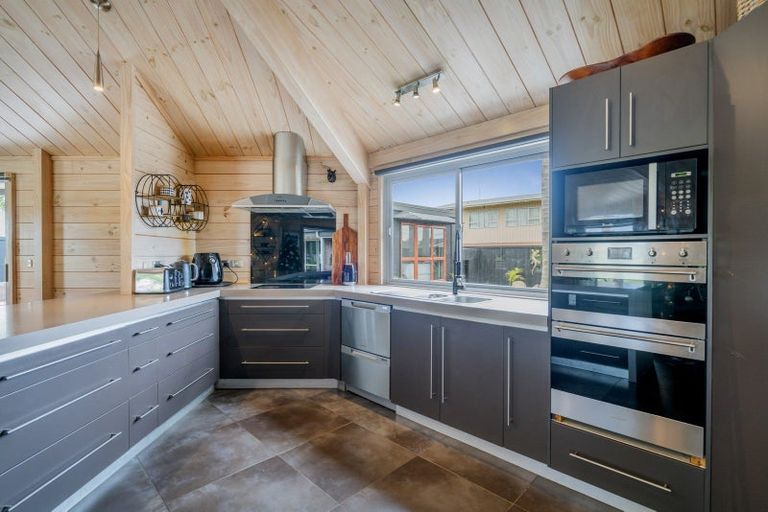 Photo of property in 33 Mccormick Place, Pauanui, Hikuai, 3579