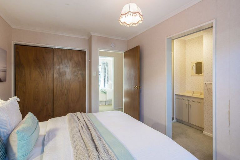 Photo of property in 82 Kapanui Road, Waikanae, 5036