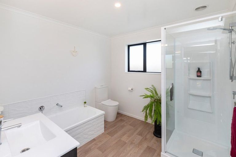 Photo of property in 3 Pierce Street, Marshland, Christchurch, 8083
