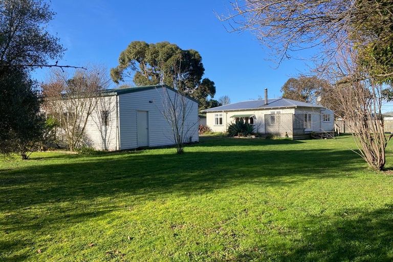 Photo of property in 23 Carruthers Street, Otane, 4202