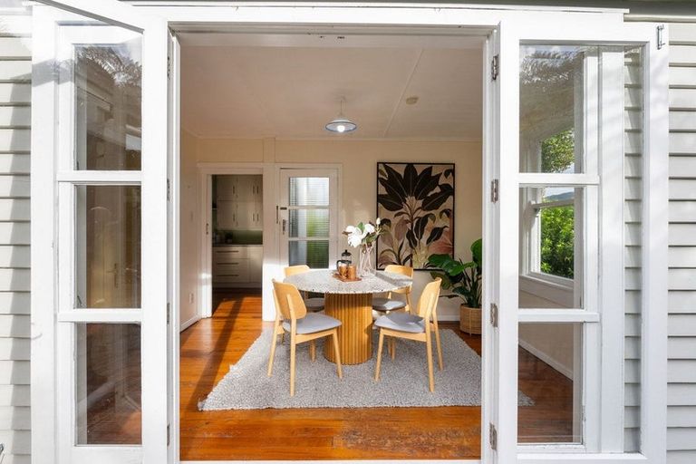 Photo of property in 39 Victory Avenue, Karori, Wellington, 6012