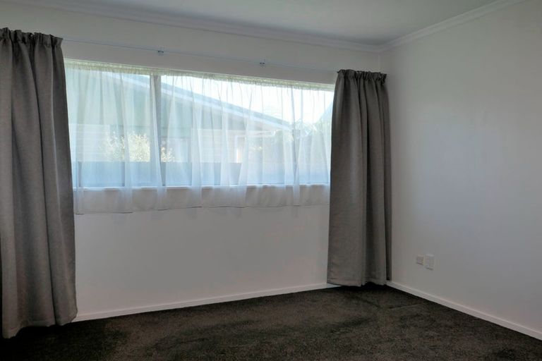 Photo of property in 6 Bevan Place, Otaki, 5512