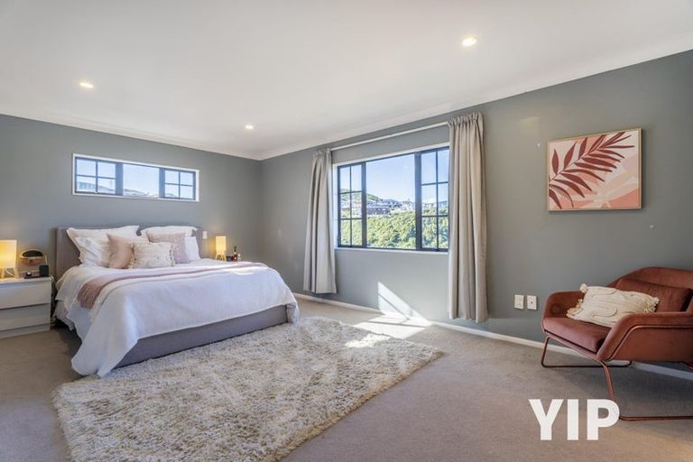 Photo of property in 17 Claverton Grove, Churton Park, Wellington, 6037