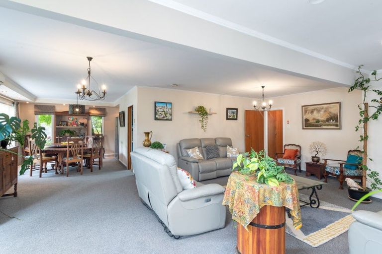 Photo of property in 13 Chichester Drive, Pinehaven, Upper Hutt, 5019