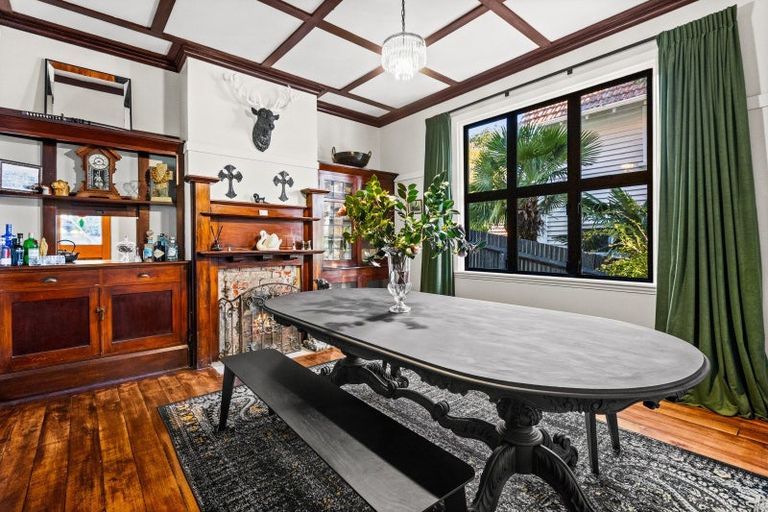 Photo of property in 507 Shakespeare Terrace, Bluff Hill, Napier, 4110