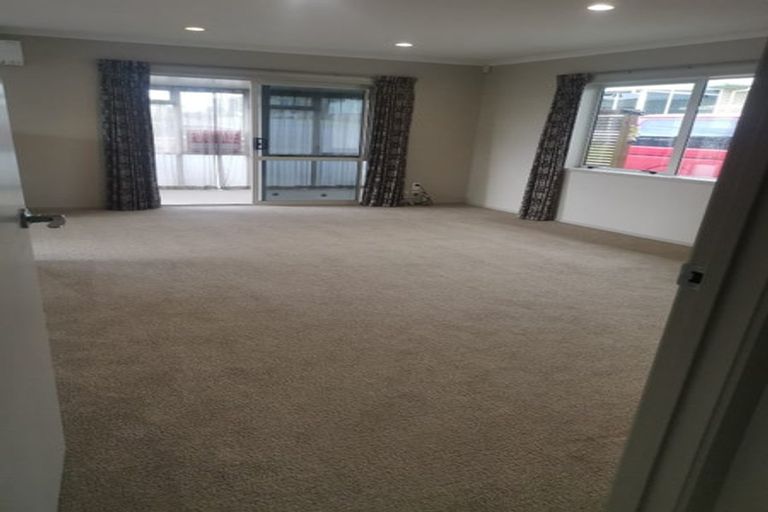 Photo of property in 8unit Village Place, Tuakau, 2121