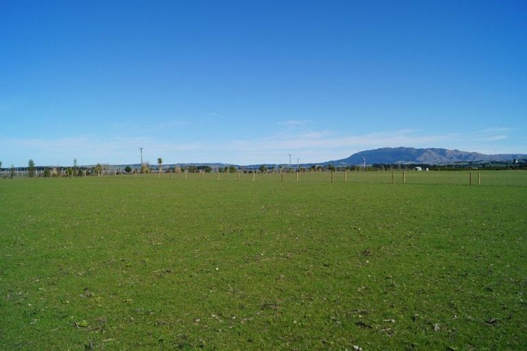 Photo of property in 26f Enderby Drive, Te Atatu Peninsula, Auckland, 0610